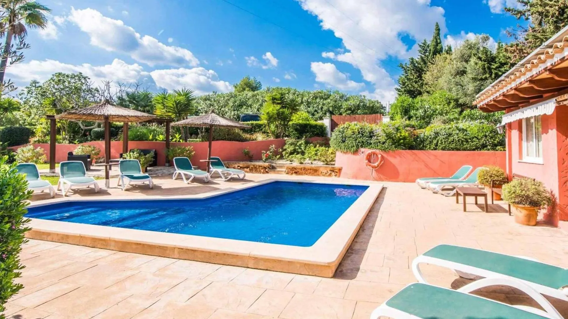 Villa Legendario Алькудия